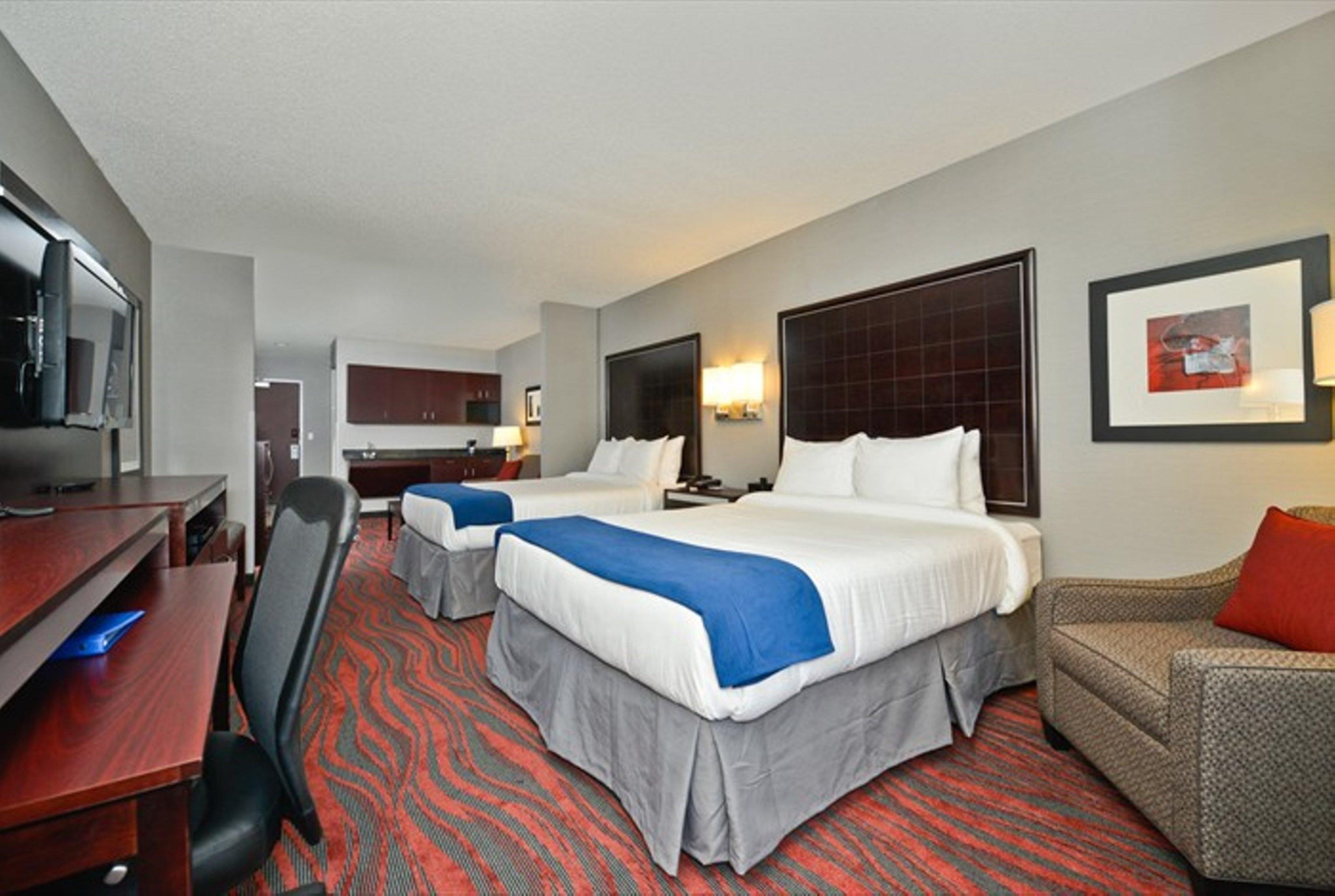 Holiday Inn Express & Suites Utica By Ihg Exterior foto