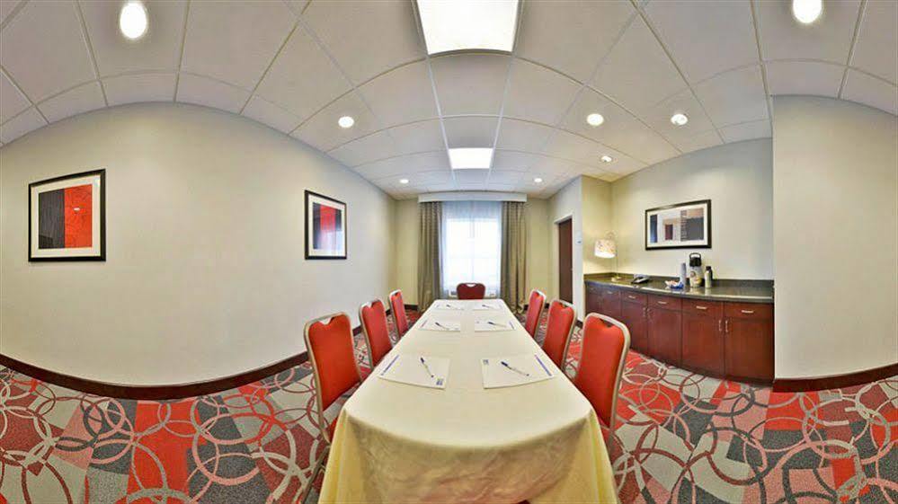 Holiday Inn Express & Suites Utica By Ihg Exterior foto